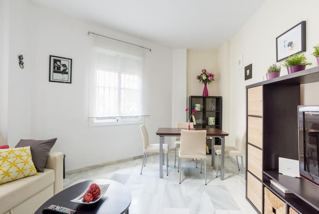 Bright, Quiet And Nice Ground Floor In The Center Málaga Exterior foto